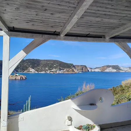 Visitponza - Faro Villa Ponza